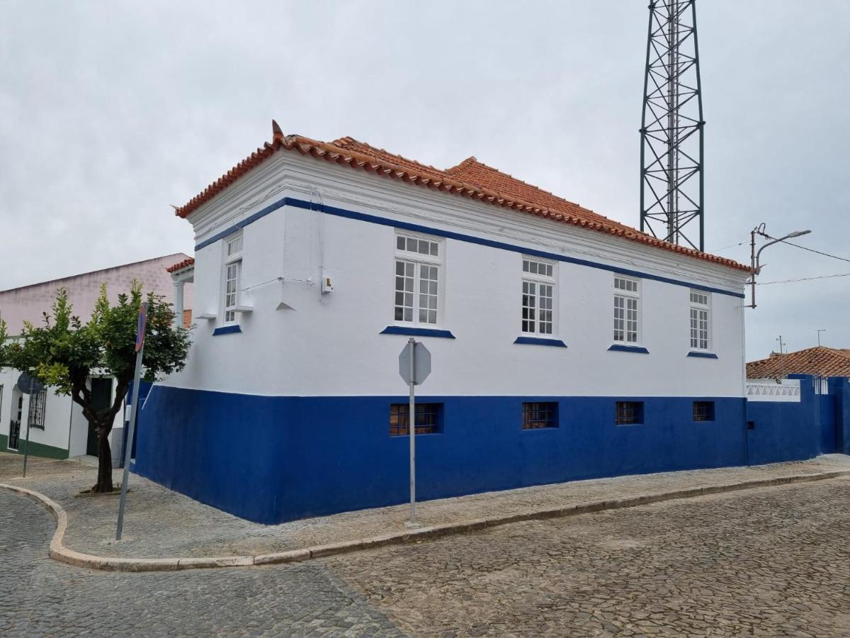 Casa Da Livraria - Boutique Da Cultura Vila Aviz Exterior foto